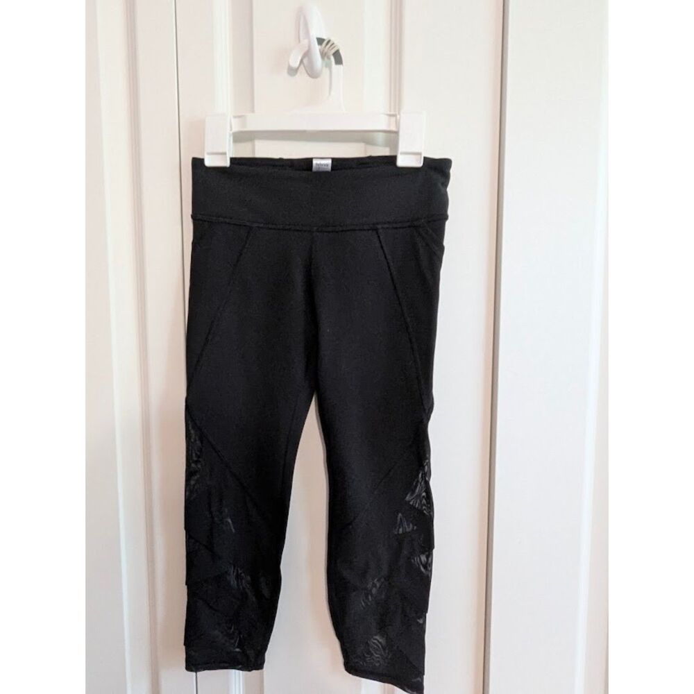 Ivivva by Lululemon Fold Over Mesh Crop leggings 10 Black with pockets Girls